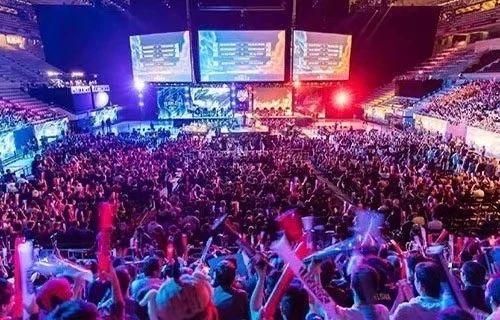 关键人物 关键人物